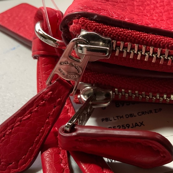 NWT - Bright Red Coach Leather Wristlet - Picture 7 of 8